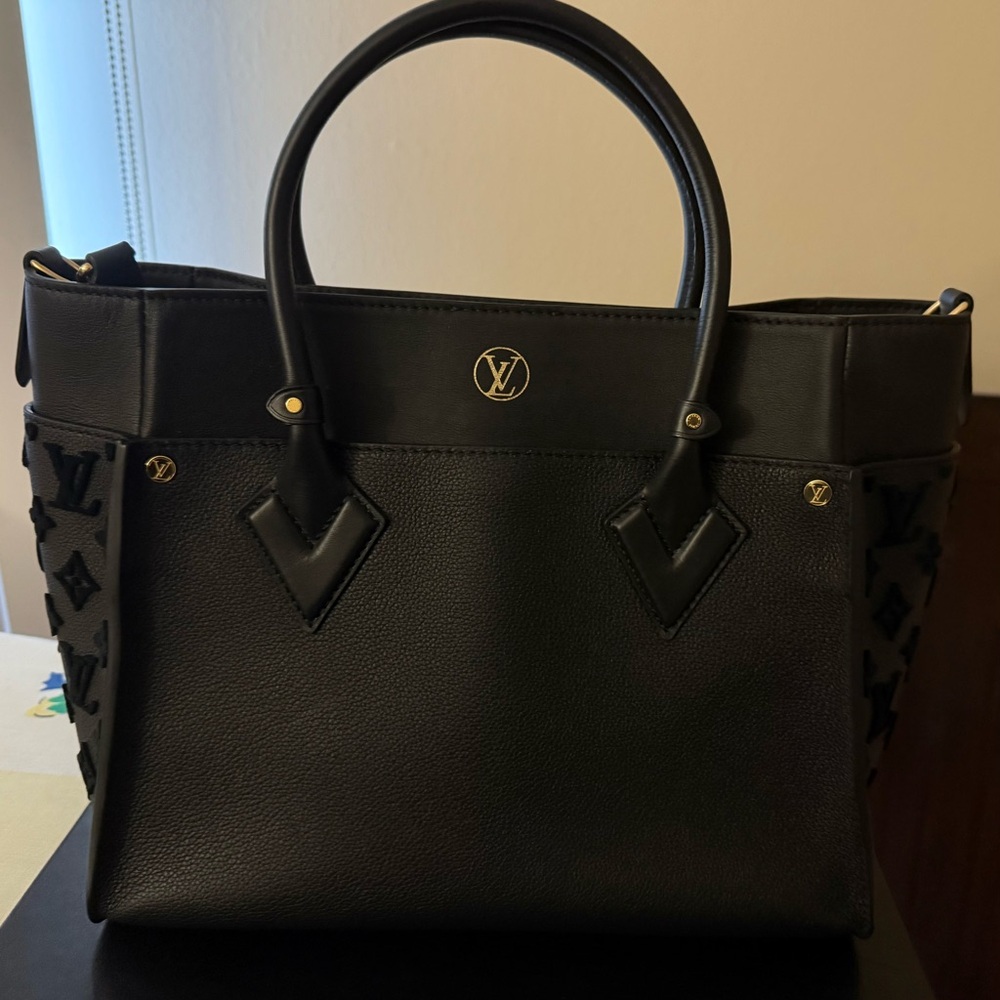 NWOT Black Louis Vuitton Women's Bag